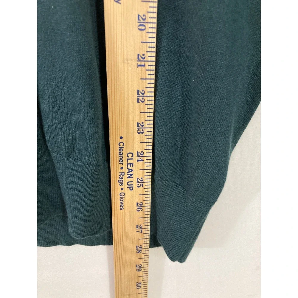 Set of Two Banana Republic Sweaters Large Red Green Silk Cashmere V-Neck Luxury